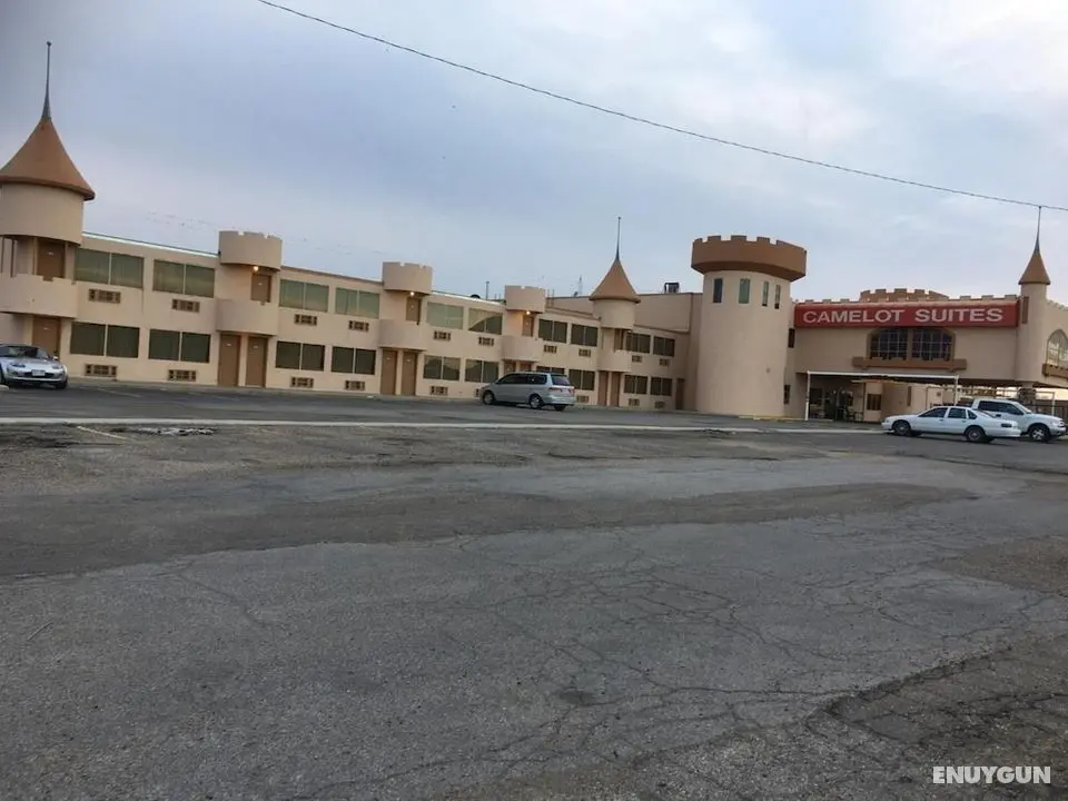 Camelot INN - Dış Mekan