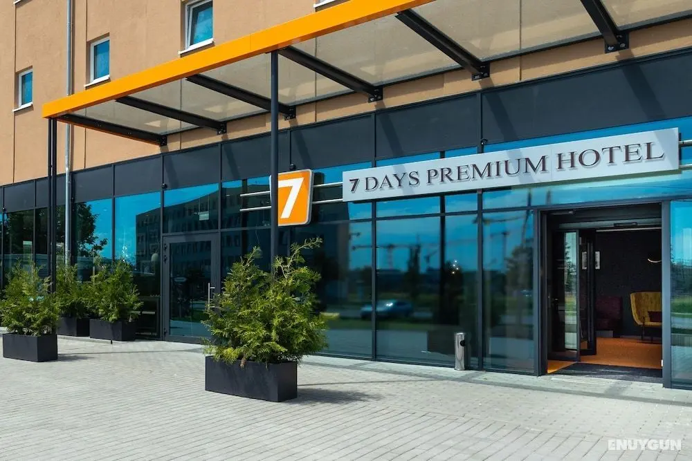 Campanile Berlin Brandenburg Airport - Dış Mekan
