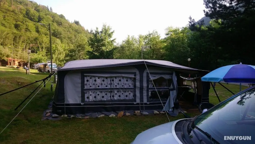 Camping Le Ceytrou - Dış Mekan