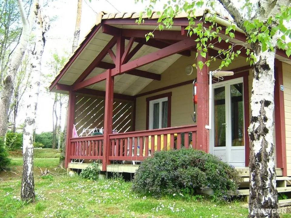 Camping Les Lacs de Courtes - Chalets - Öne Çıkan Resim