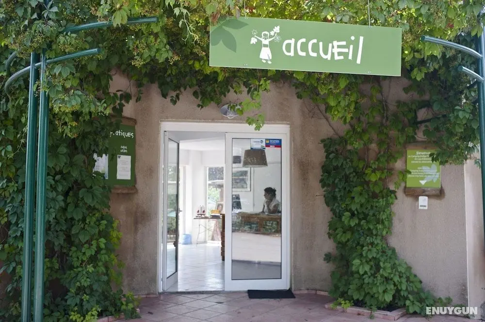 Camping les Routes de Provence - Lobi
