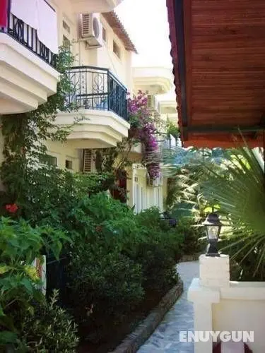 Canada Hotel - Dış Mekan