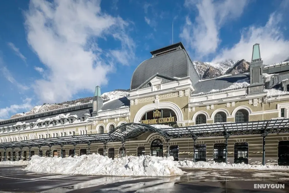 Canfranc Estación, A Royal Hideaway Hotel - Öne Çıkan Resim