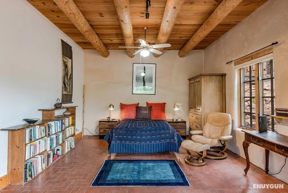 Canyon View Retreat - All Adobe Home, Tranquil Setting, Spectacular Views, Hot Tub Under the Stars - Oda