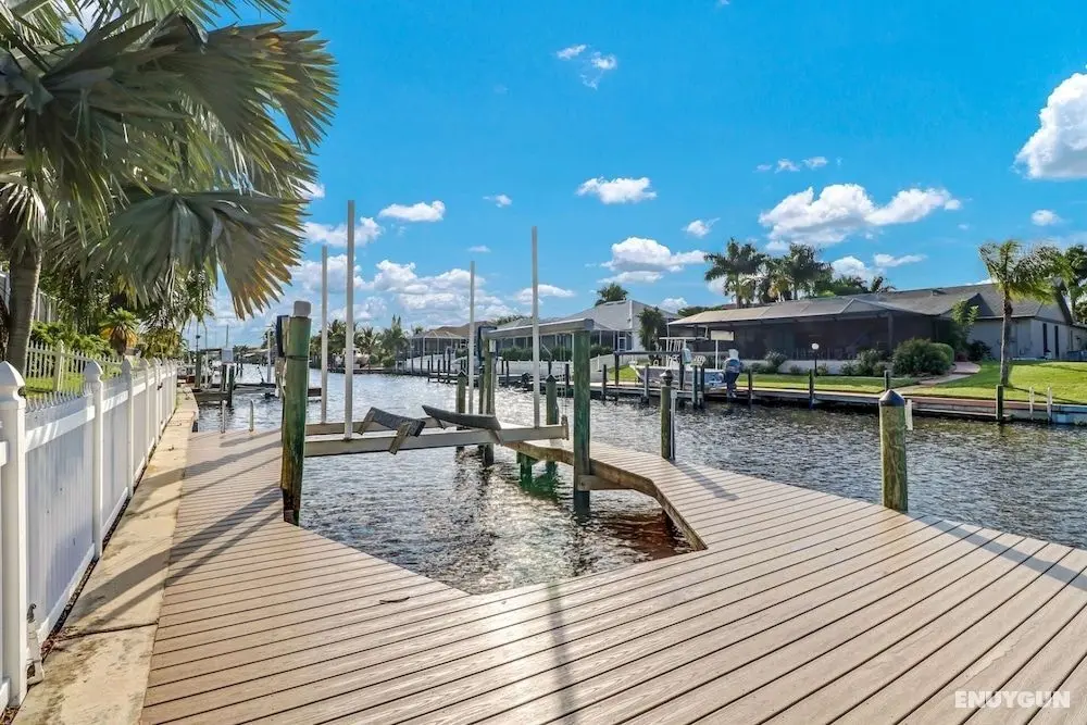 Cape Coral Pool Home With Boat Lift, Access to Gulf - Havuz