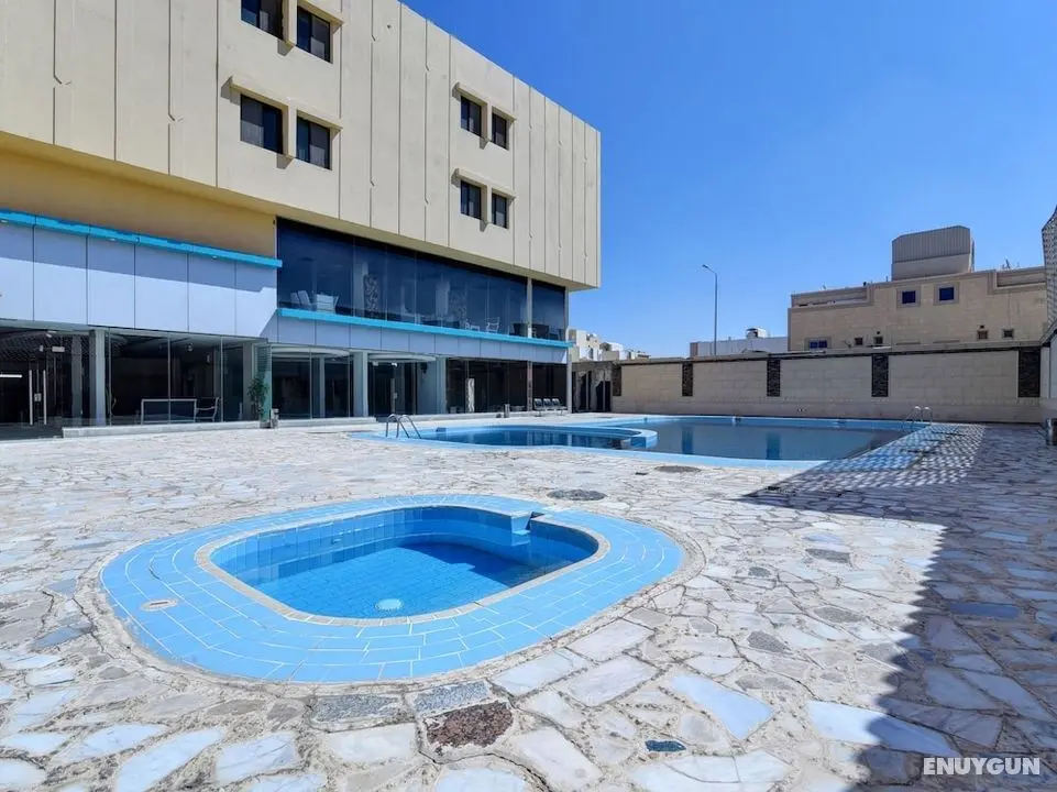 Capital O 419 Al Safeer Hotel - Havuz
