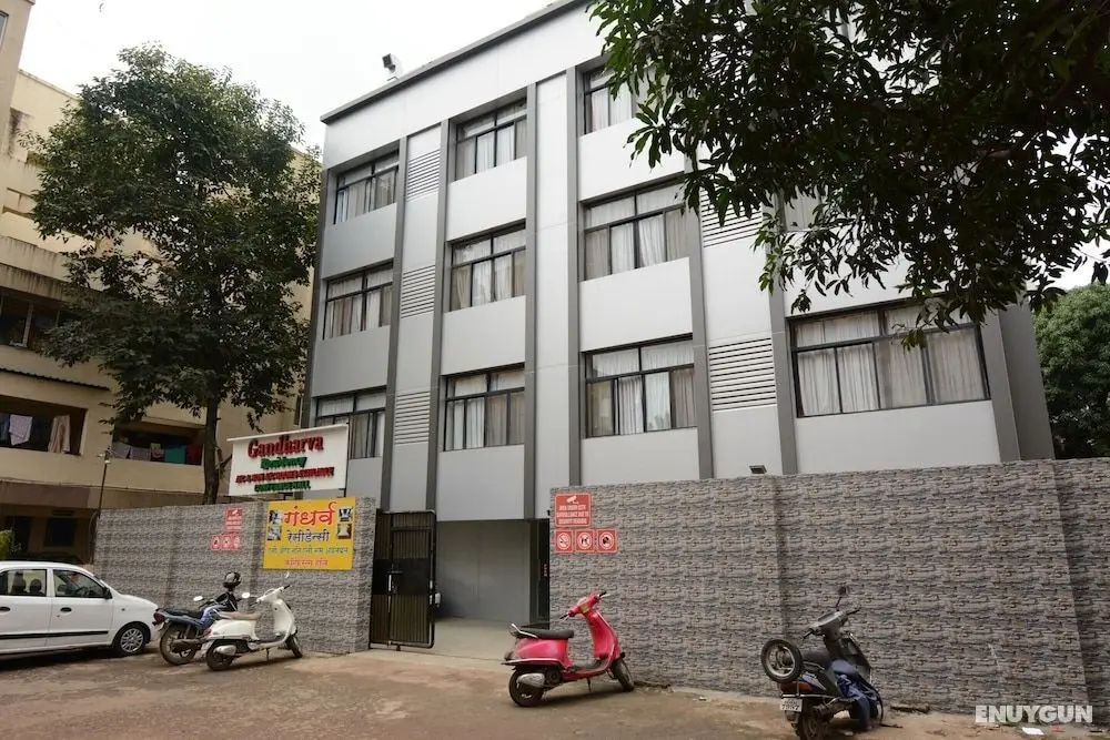 Capital O 61317 Hotel Gandharva Residency - Dış Mekan