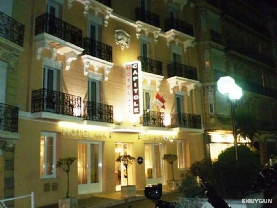 Hotel Capitole - Dış Mekan