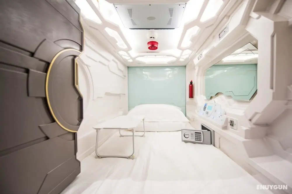 The Capsule Hotel - Hostel - Öne Çıkan Resim