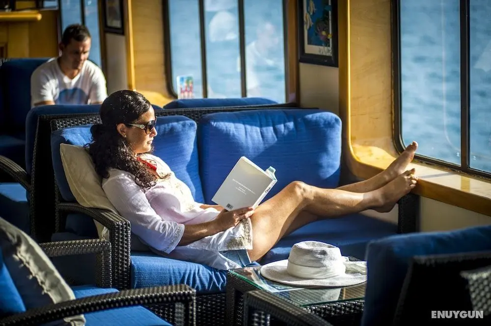 Captain Cook Cruises, Fiji's Cruise line - Lobi