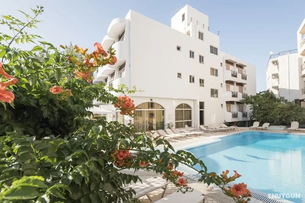 Captain's Hotel - Öne Çıkan Resim