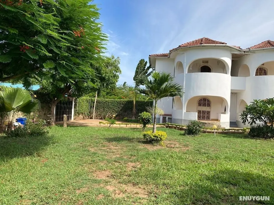 Captivating 1-bed Apartment, With a Nice Garden - Öne Çıkan Resim