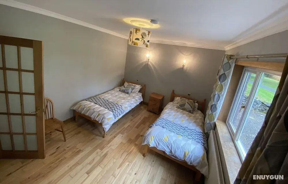 Captivating Cottage With Hot Tub Included Sleeps 6 - Oda