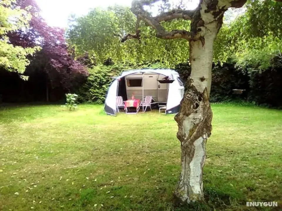 Caravane Eriba au Bord de l'Eure - Öne Çıkan Resim