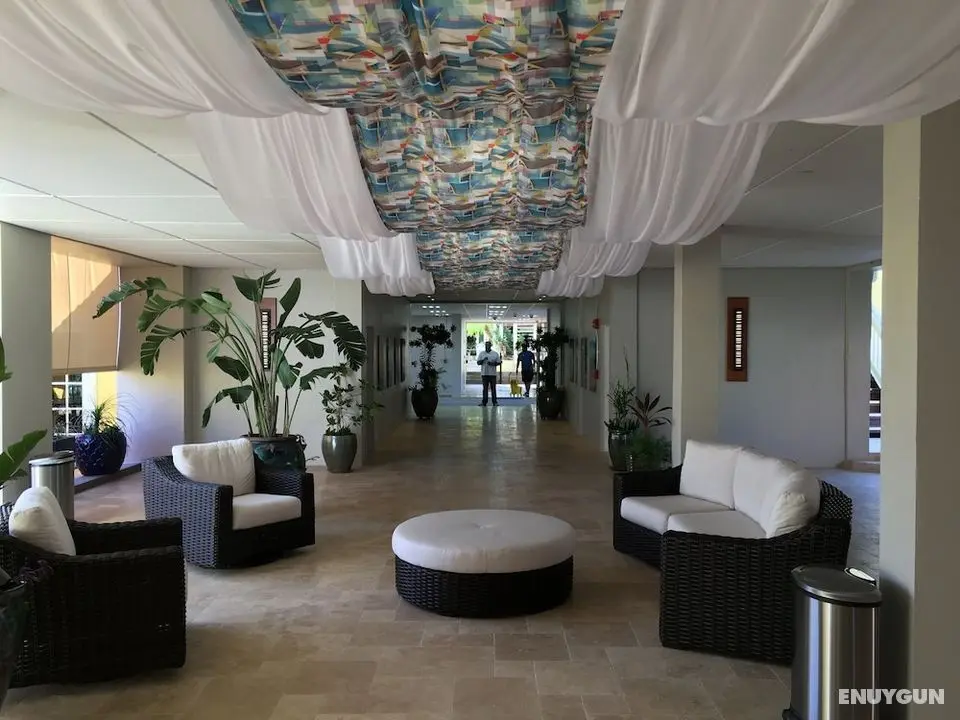 Caravelle Hotel & Casino - Lobi