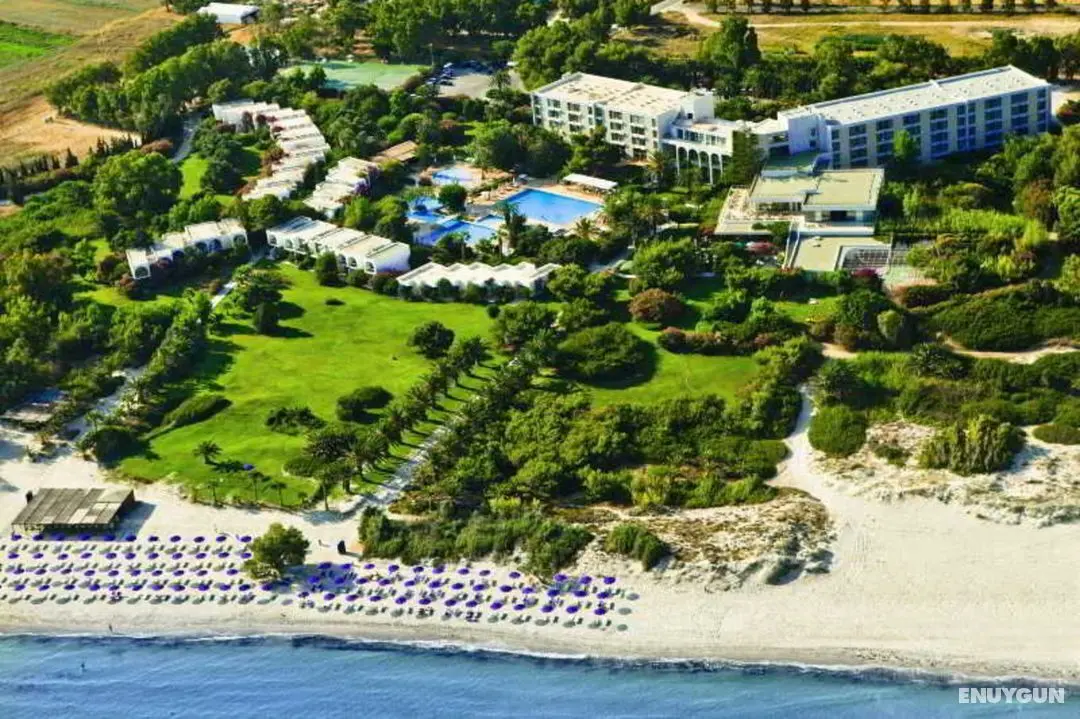 Caravia Beach - Genel