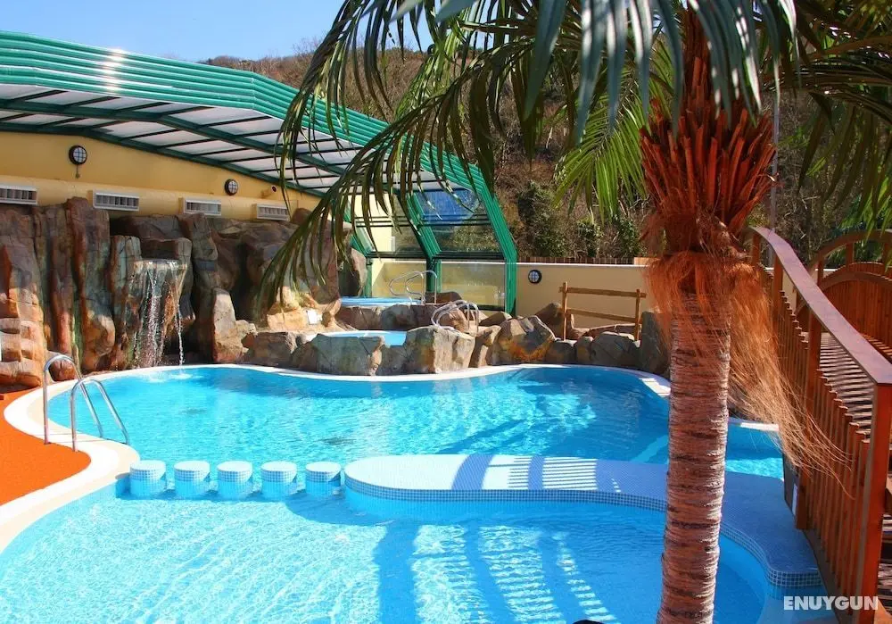 Cardigan Bay Holiday Park - Öne Çıkan Resim