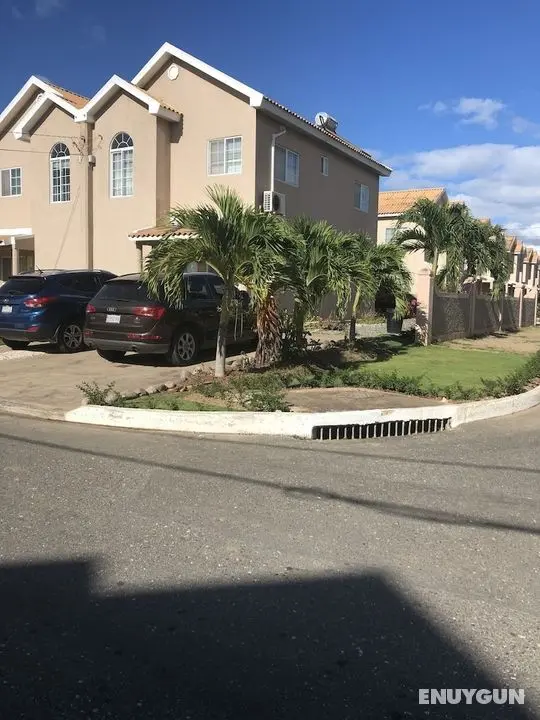 Caribbean Estates Townhouse - Öne Çıkan Resim