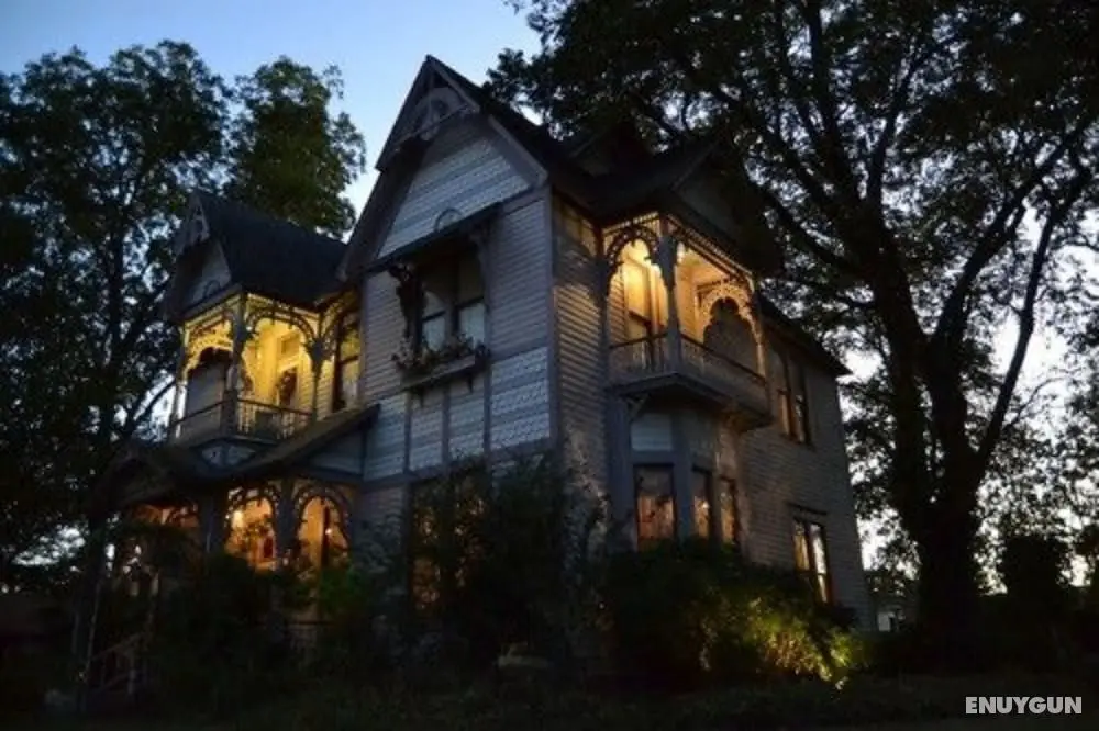 The Carleton House - Öne Çıkan Resim