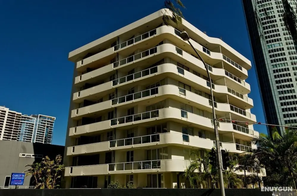 Carlton Apartments - Öne Çıkan Resim
