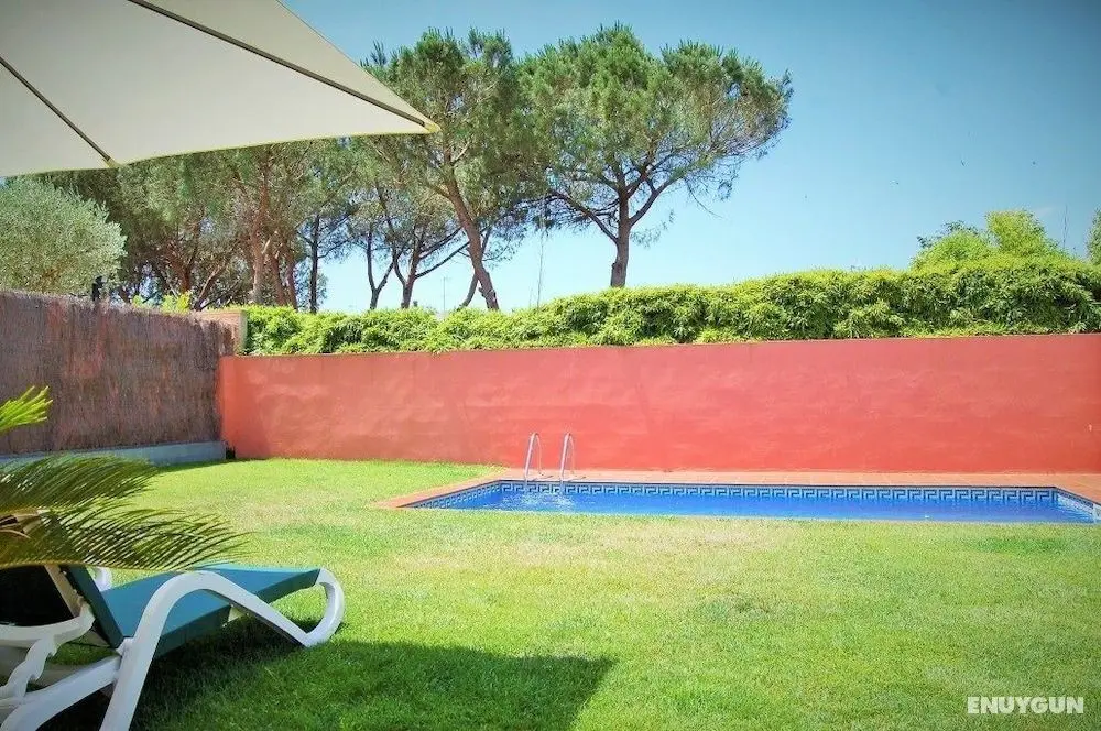 Casa a 15 minutos de la playa, con jardin privado y piscina - Oda Düzeni