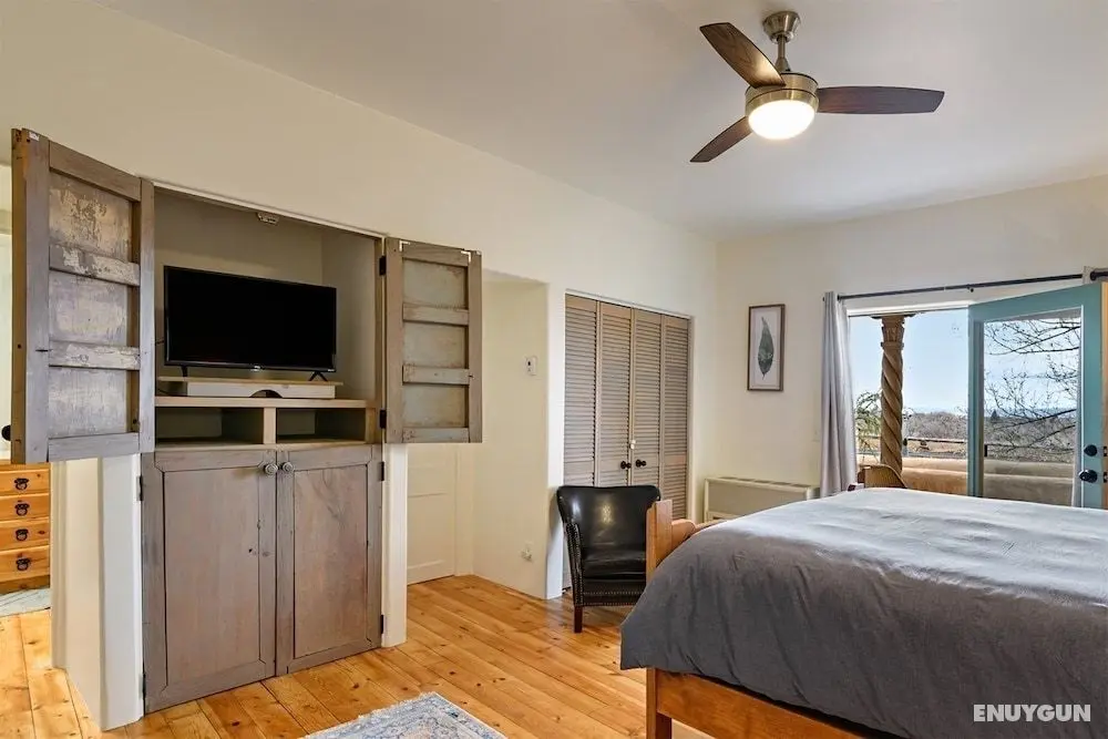 Casa Azul - Hilltop Gem, Authentic Santa Fe Style - Oda