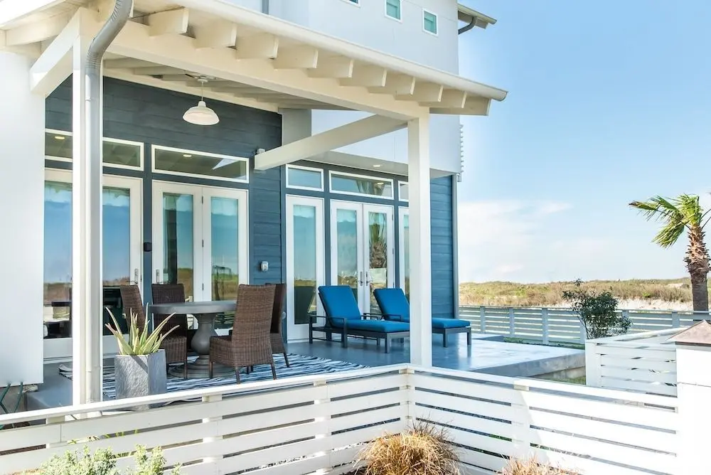 Casa Blanca at Sunflower Beach - Öne Çıkan Resim