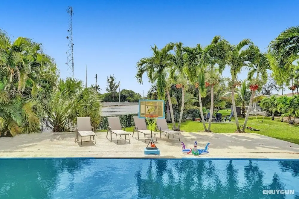 Casa Lago Waterfront Home & Pool Near Hard Rock Casino - Öne Çıkan Resim