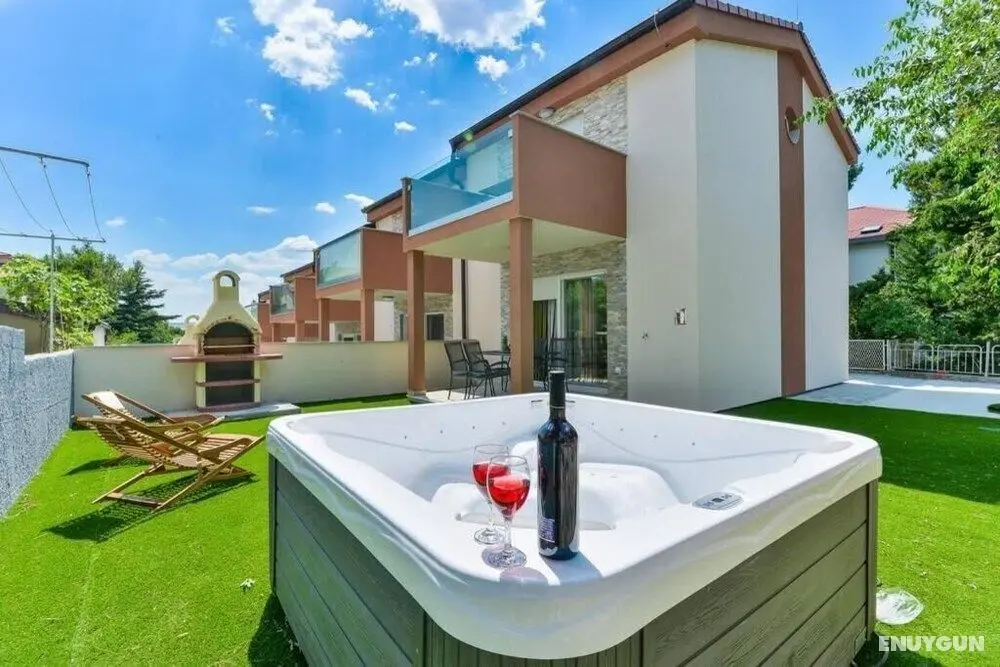 Cascade villas with private garden and jacuzzi - Dış Mekan