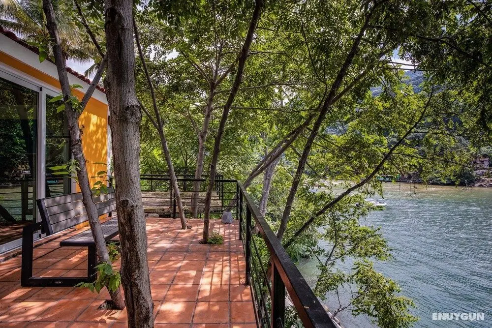 Casita Armonia 1, Ocean Front Cottage - Konum Öne Çıkanlar