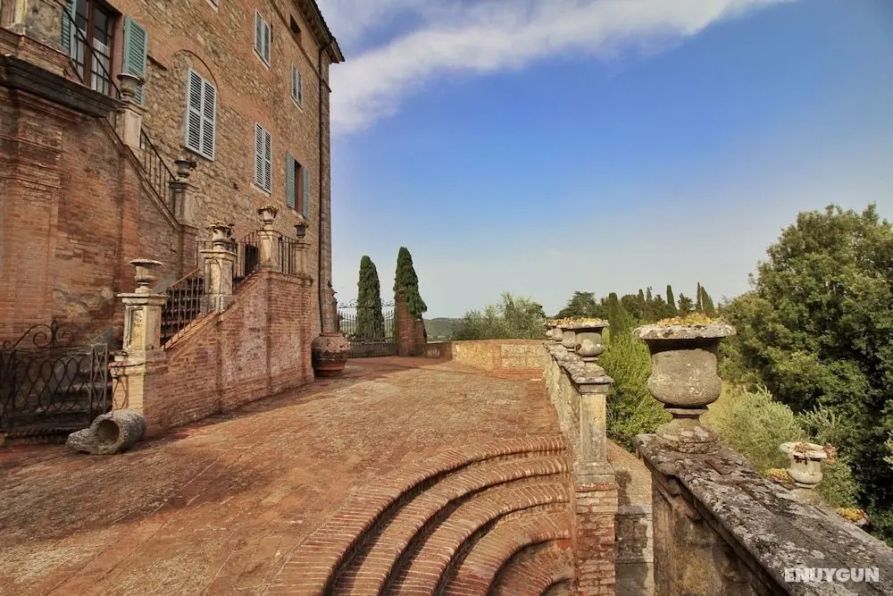 Castello di Sovicille - Dış Mekanlar