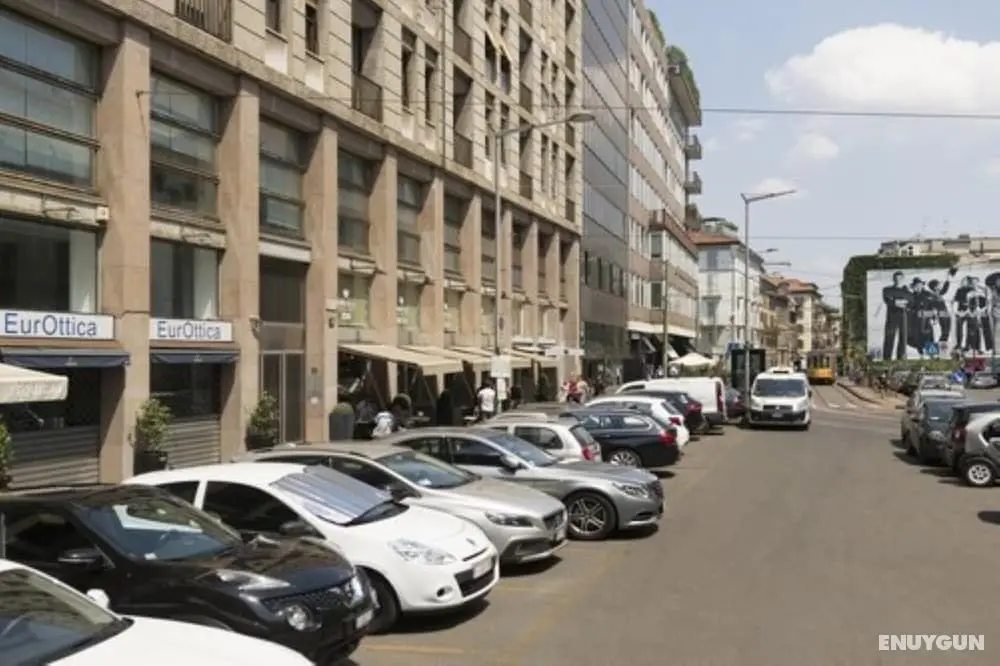 Castello Sforzesco Suites by Brera Apartments - Otopark