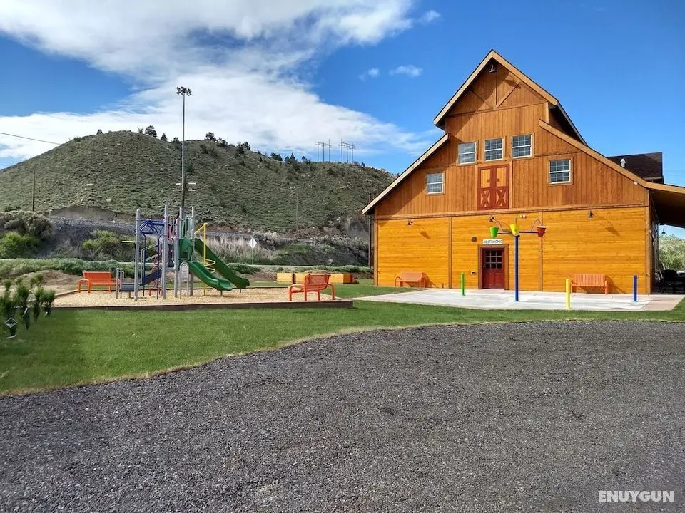 Castle Gate RV Park - Dış Mekan