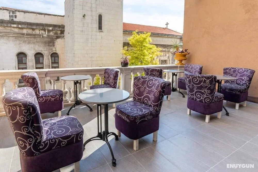 Castle View in Deluxe Room - Hotel Rose Split - Yerinde Yemek
