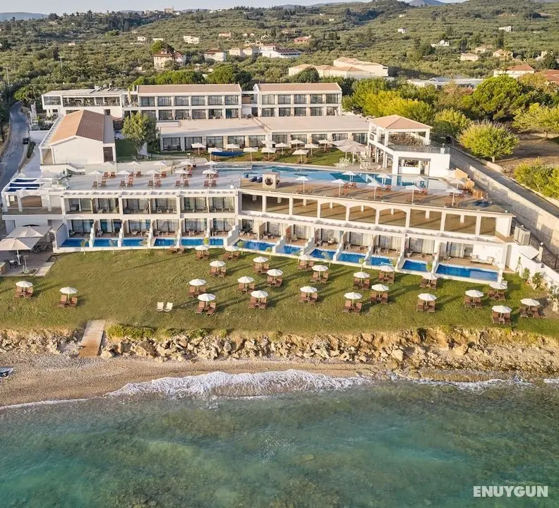 Cavo Orient Beach Hotel - Dış Mekan