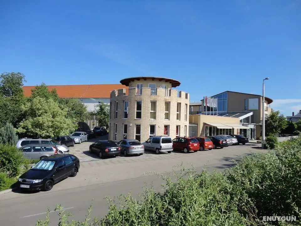 CE Plaza Hotel - Öne Çıkan Resim