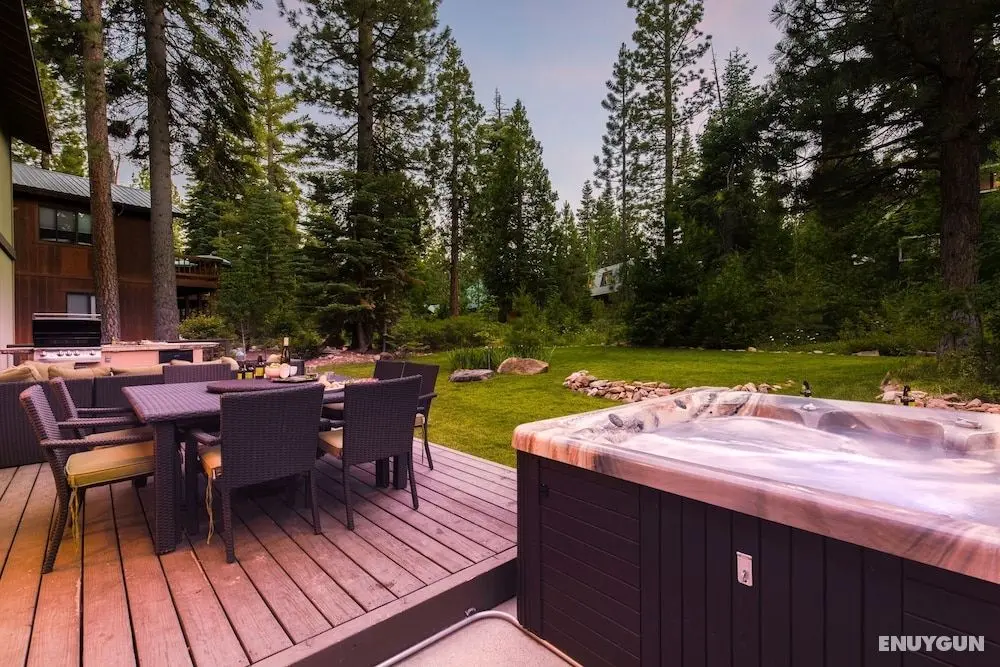 Cedar by Avantstay Ski Season Home! w/ Ping Pong, Hot Tub - Öne Çıkan Resim