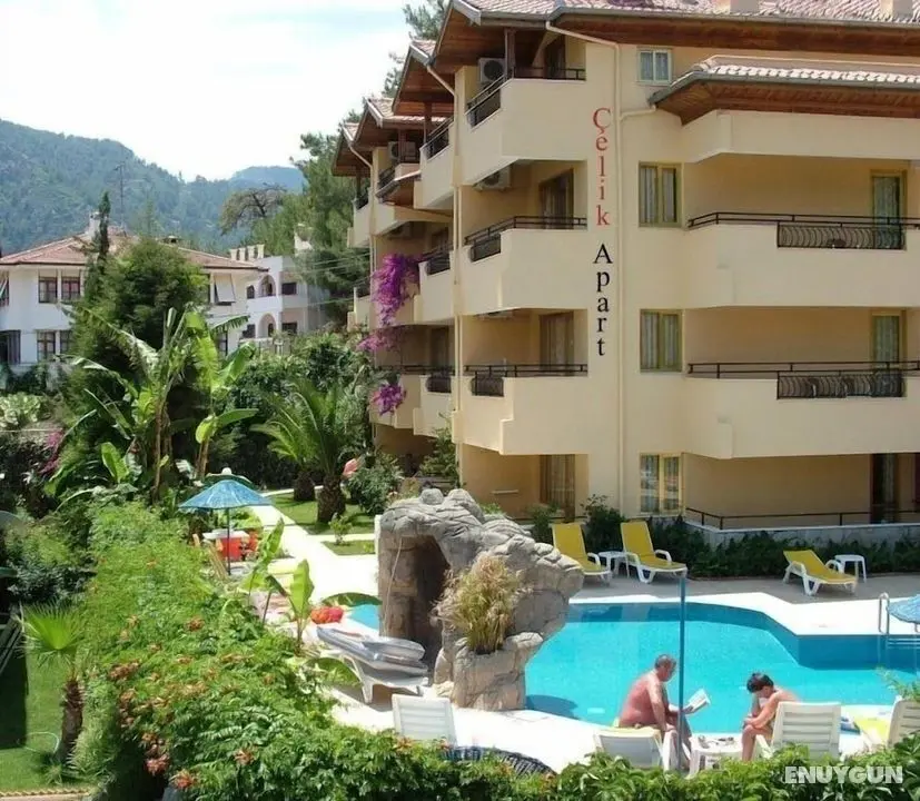 Çelik Apart Hotel - Dış Mekan