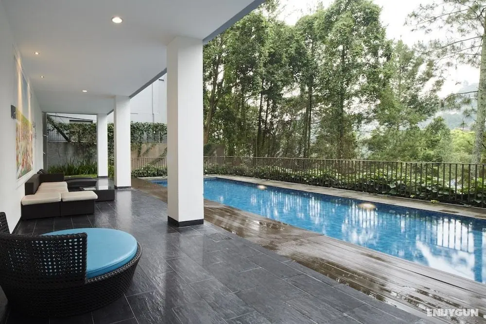 Cempaka 5 Villa 7 Bedrooms with a Private Pool - Öne Çıkan Resim