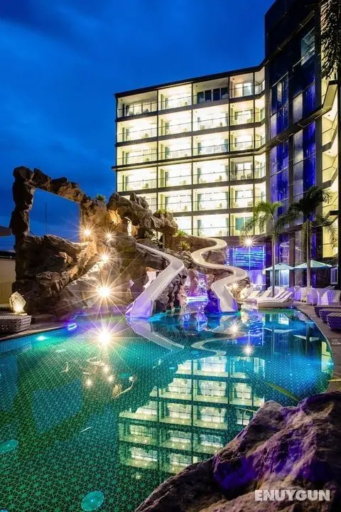 Centara Azure Hotel Pattaya - Öne Çıkan Resim
