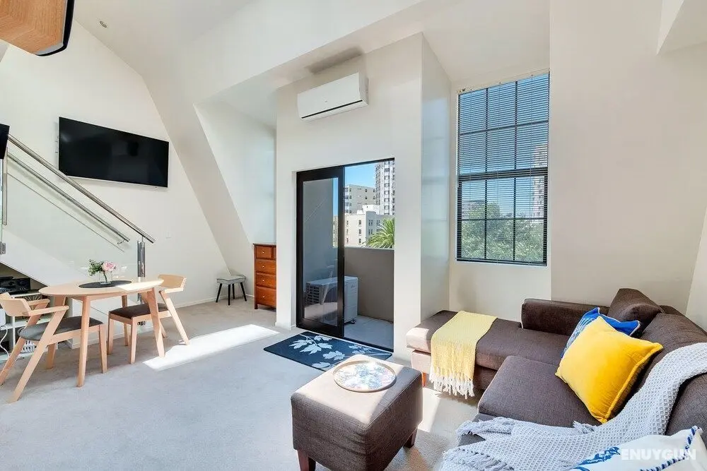 Central 3 bed, loft apartment in the CBD w Parking - Öne Çıkan Resim