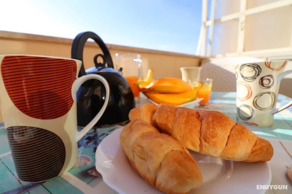 Central Apartment On The Beach With Balcony, Wi-fi Air Conditioning Parking - Öne Çıkan Resim
