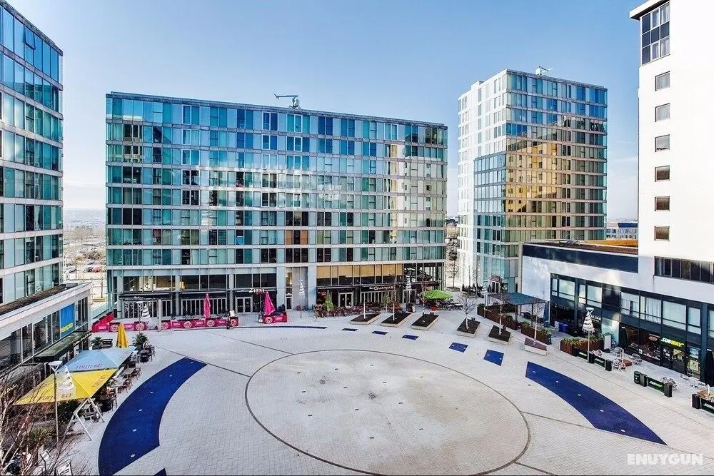 Central Apartment With Free Parking - By Doze - Dış Mekan