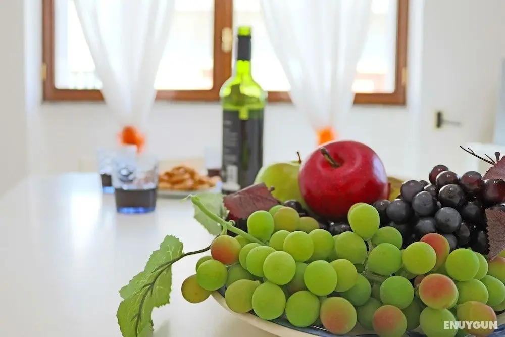 Central Apartment With Wi-fi, Air Conditioning And Courtyard Pets Allowed - Öne Çıkan Resim
