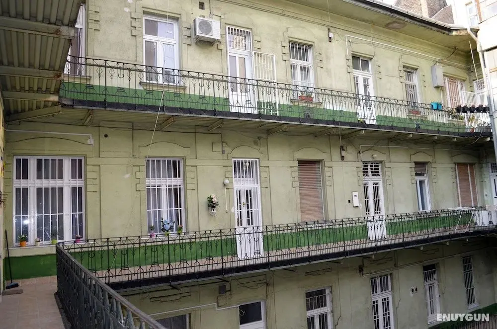 Central Avenue Apartments - İç Mekan