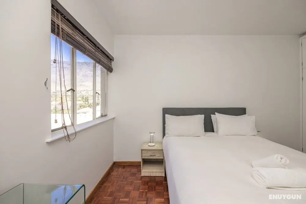 Centrally Located 2 Bedroom Apartment in Cape Town - Oda