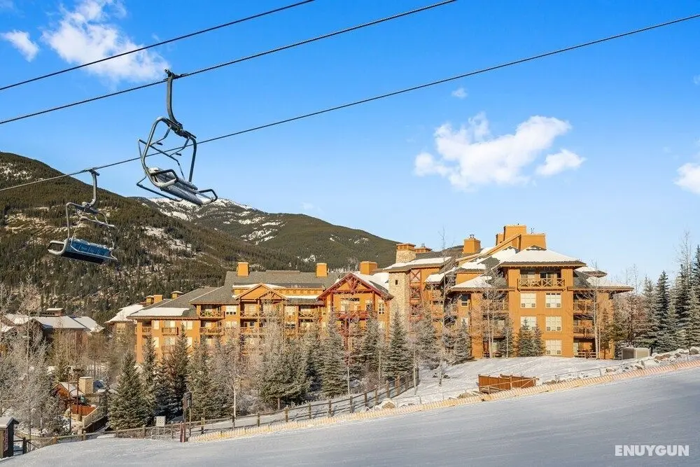 CENTRALLY Located 3-Br Home | TRUE Ski In/Out | FREE access to Pools & Hot Tubs - Kayak ve Snowboarding