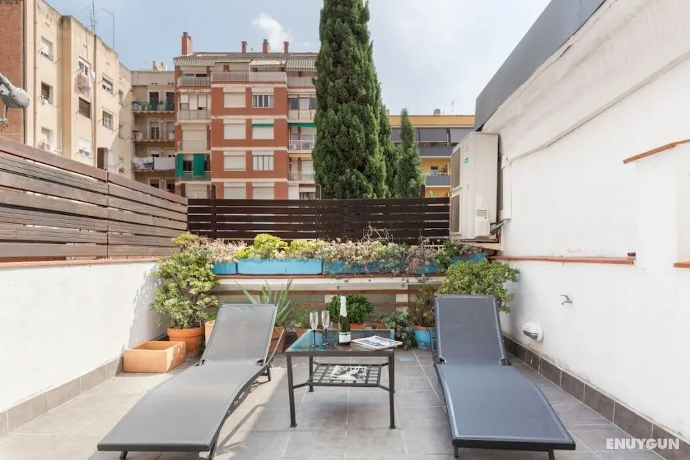 Centric Apartment Barna - Öne Çıkan Resim