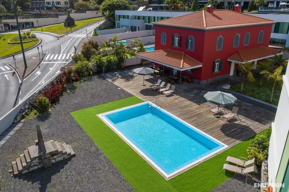 Century House - Öne Çıkan Resim