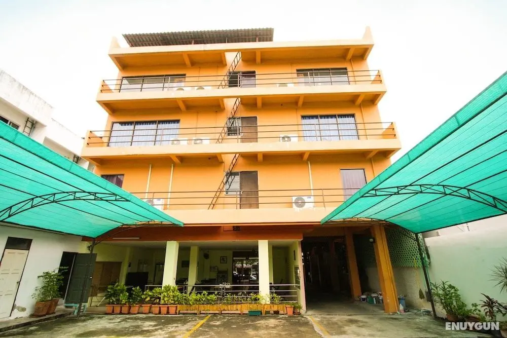 Chaba Chalet Hotel - Otopark